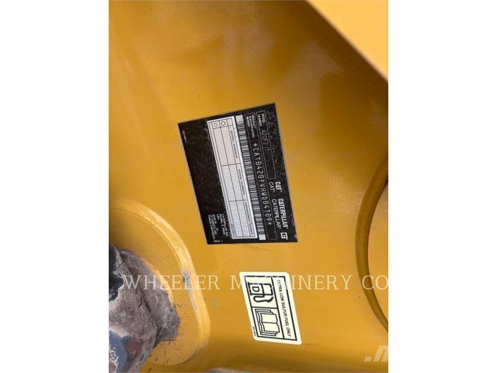 CAT 420F2 ITCF Экскаваторы-погрузчики