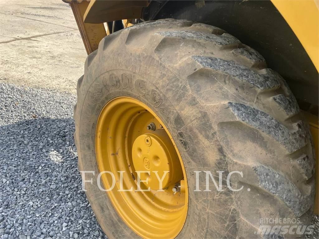CAT 420F2IT Экскаваторы-погрузчики