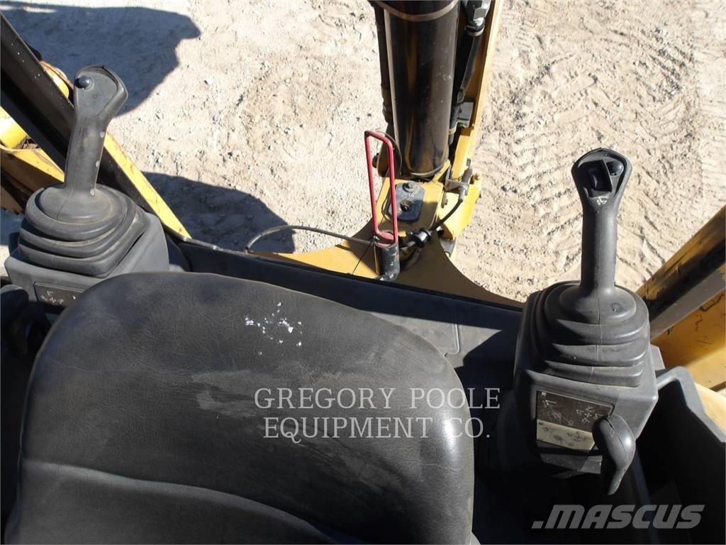 CAT 420F2IT Экскаваторы-погрузчики