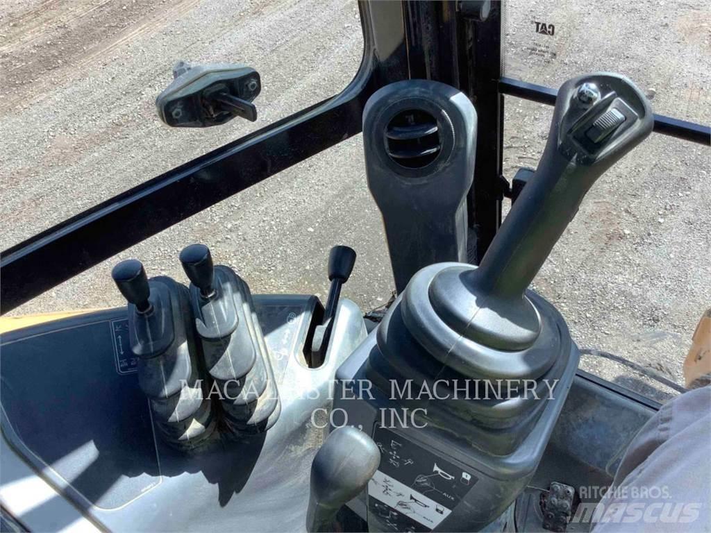 CAT 420F2ST Экскаваторы-погрузчики