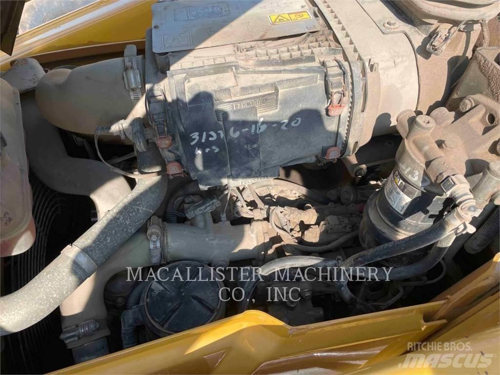 CAT 420F2ST Экскаваторы-погрузчики