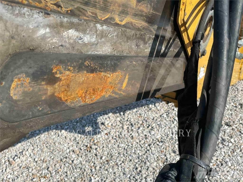 CAT 420F2ST Экскаваторы-погрузчики