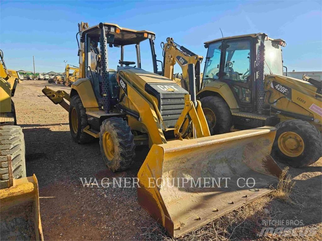 CAT 420F2ST Экскаваторы-погрузчики