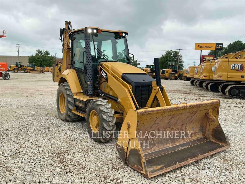 CAT 420F2ST Экскаваторы-погрузчики