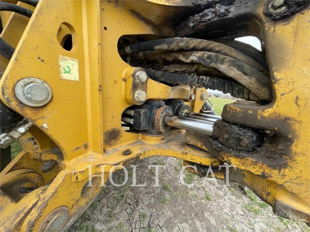 CAT 420FST Экскаваторы-погрузчики