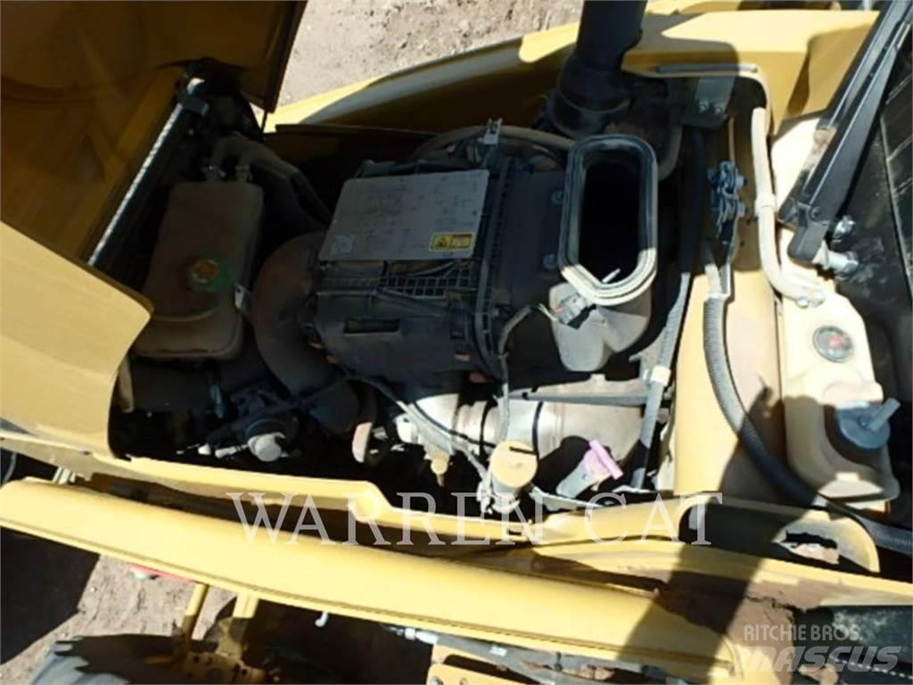 CAT 420XE AE4T Экскаваторы-погрузчики