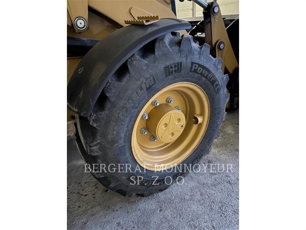 CAT 432 Экскаваторы-погрузчики