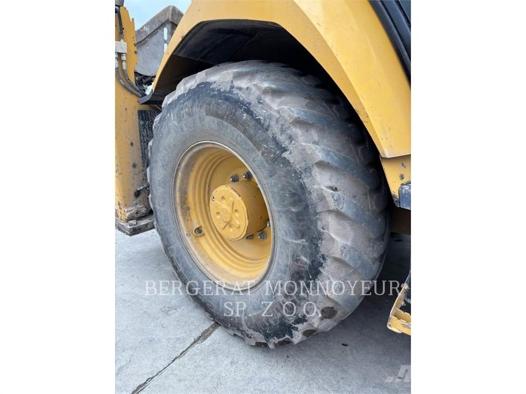 CAT 432 Экскаваторы-погрузчики