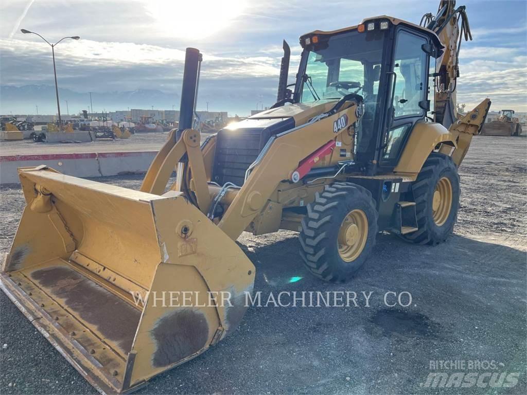 CAT 440 TH Экскаваторы-погрузчики