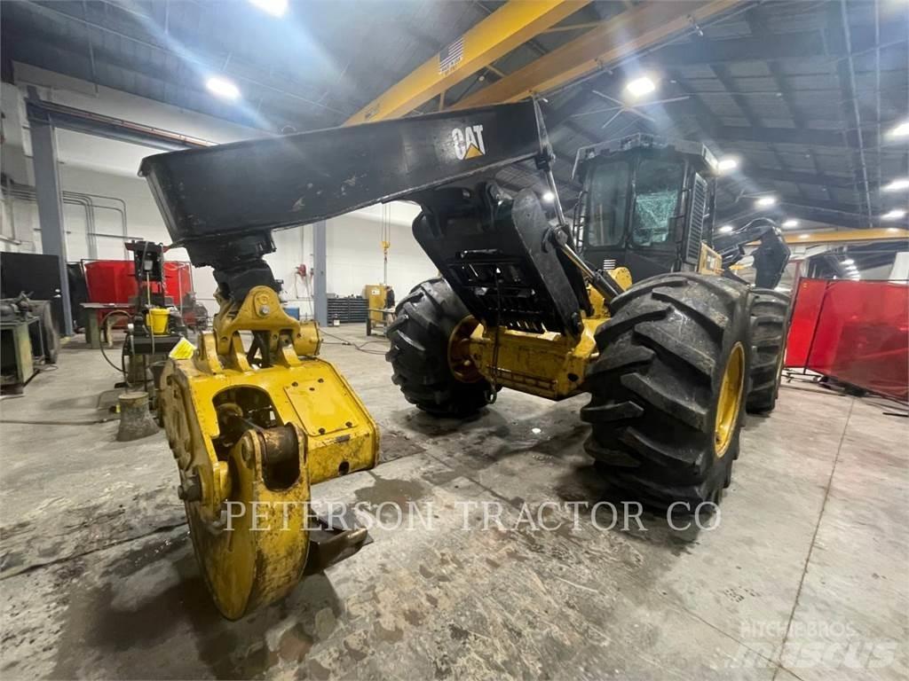 CAT 525D Трелевочные трактора