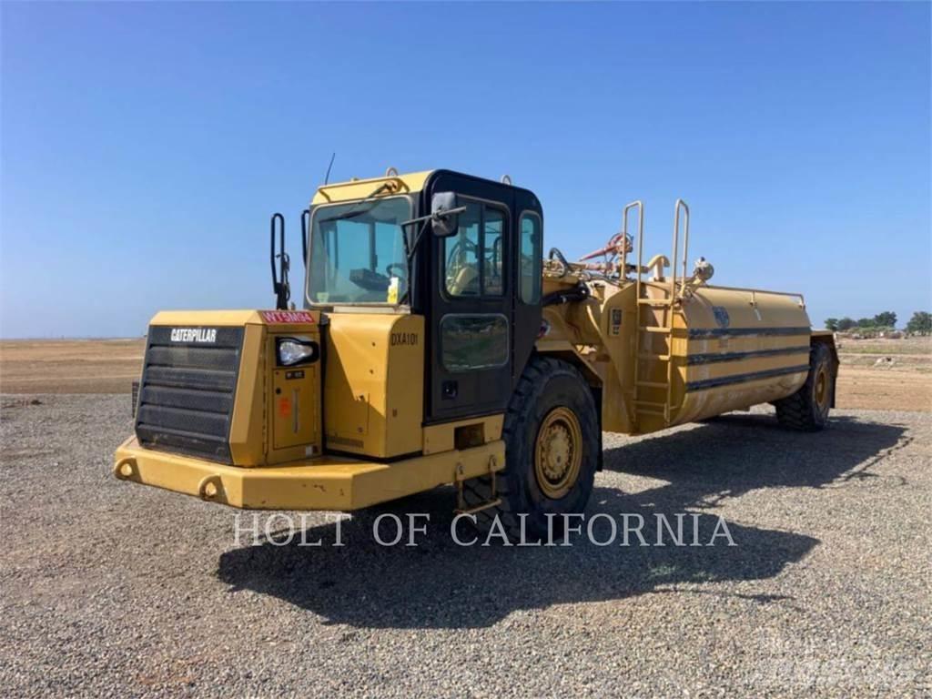 CAT 613G WT Грузовики-цистерны