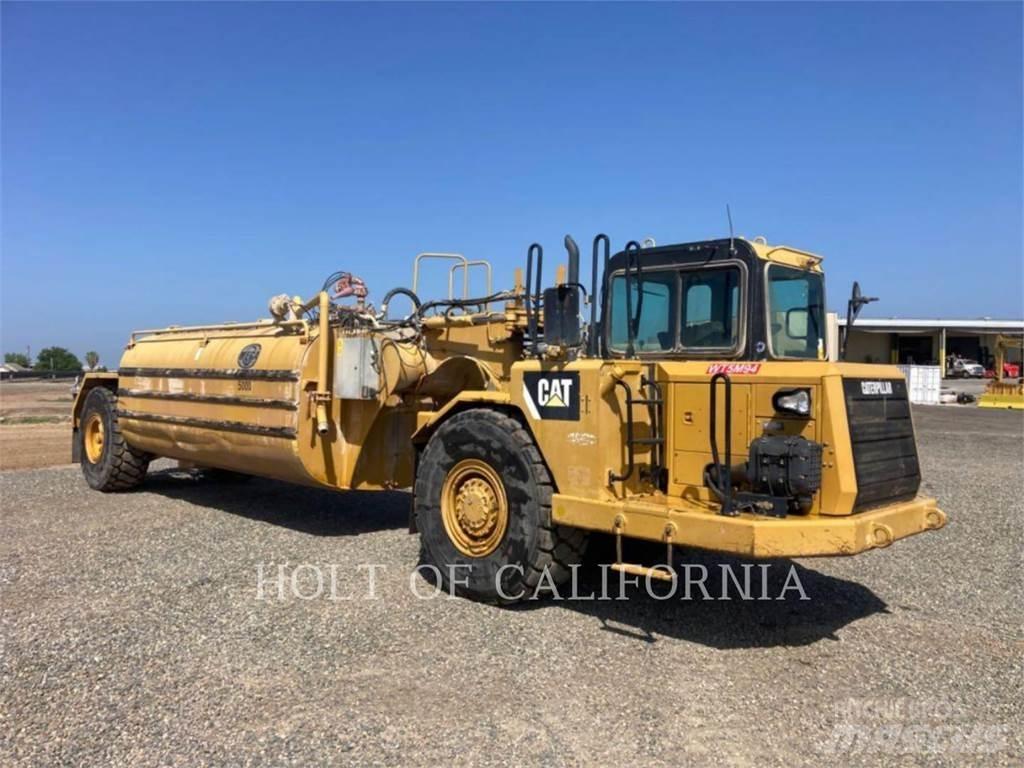 CAT 613G WT Грузовики-цистерны