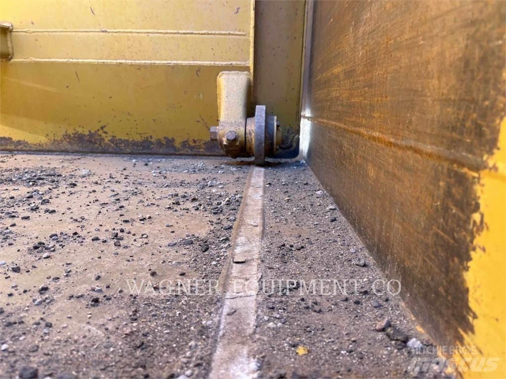 CAT 615C II Скреперы