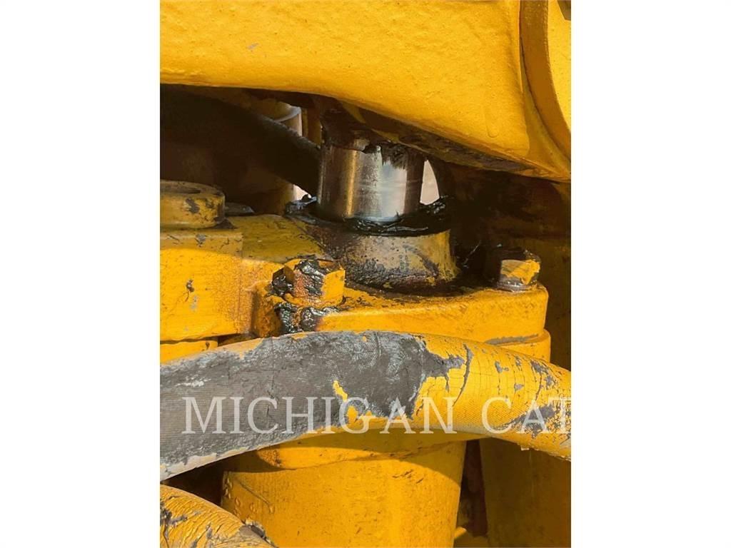CAT 621B Скреперы