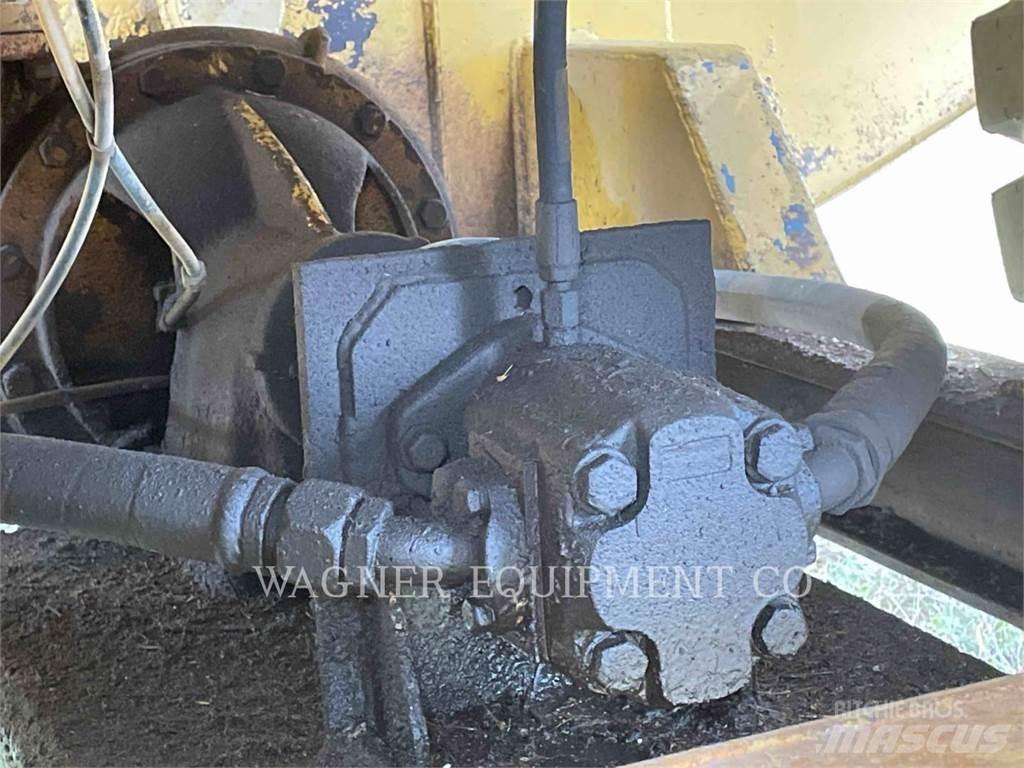 CAT 621B WW Поливочные машины