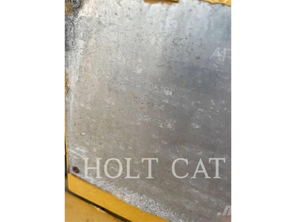 CAT 621G Скреперы