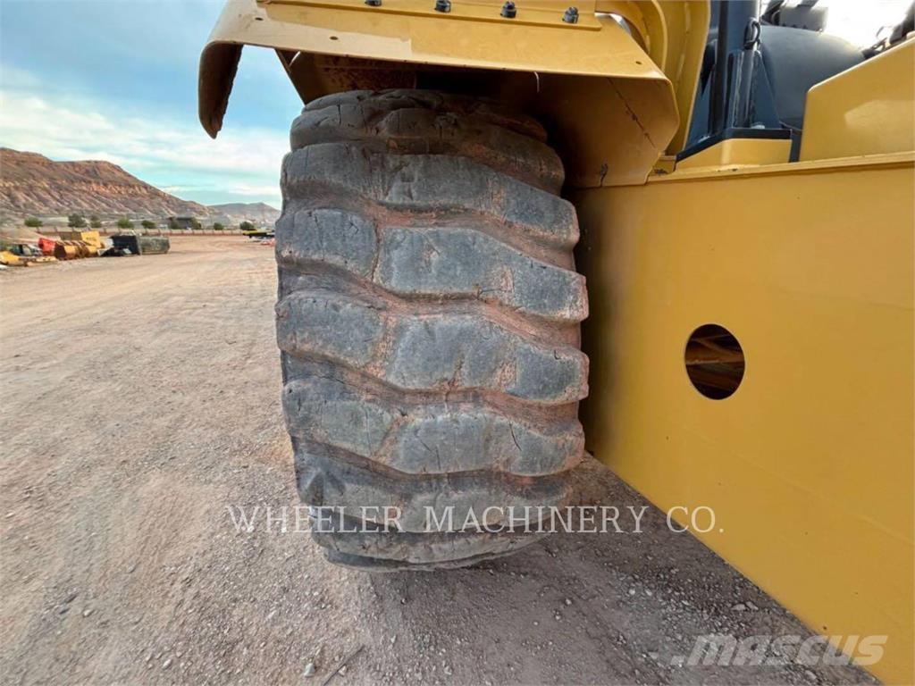 CAT 621K Скреперы