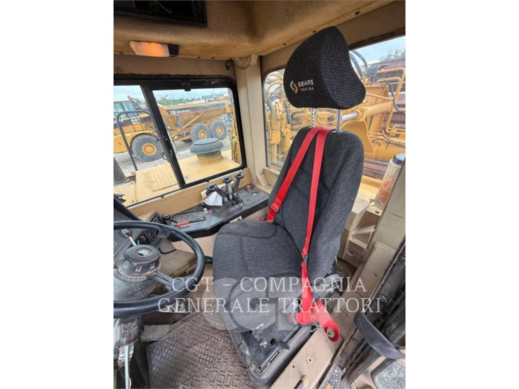 CAT 623F Грейдеры