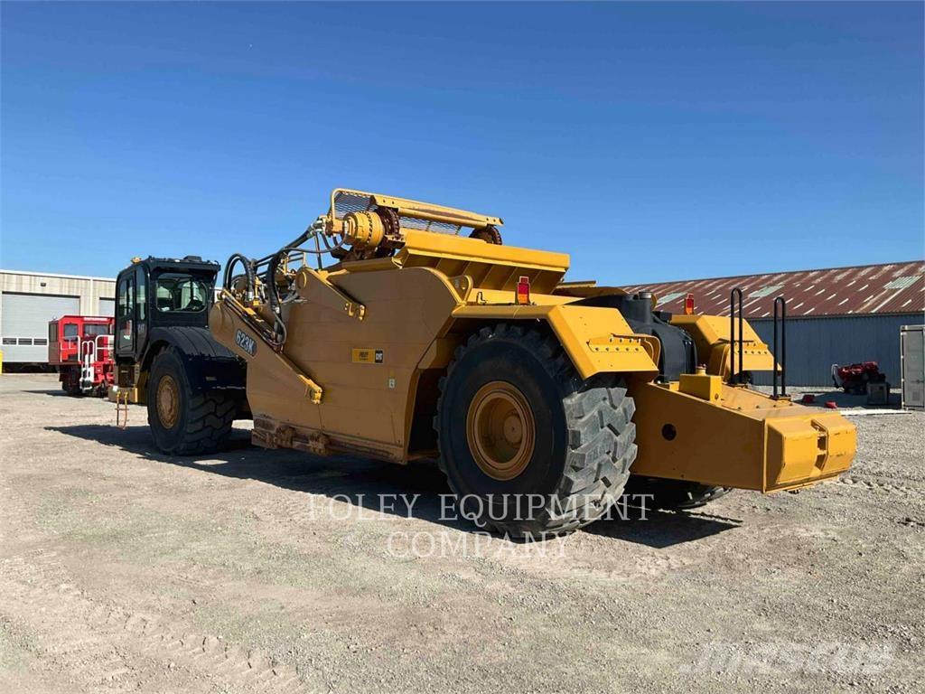 CAT 623K Скреперы