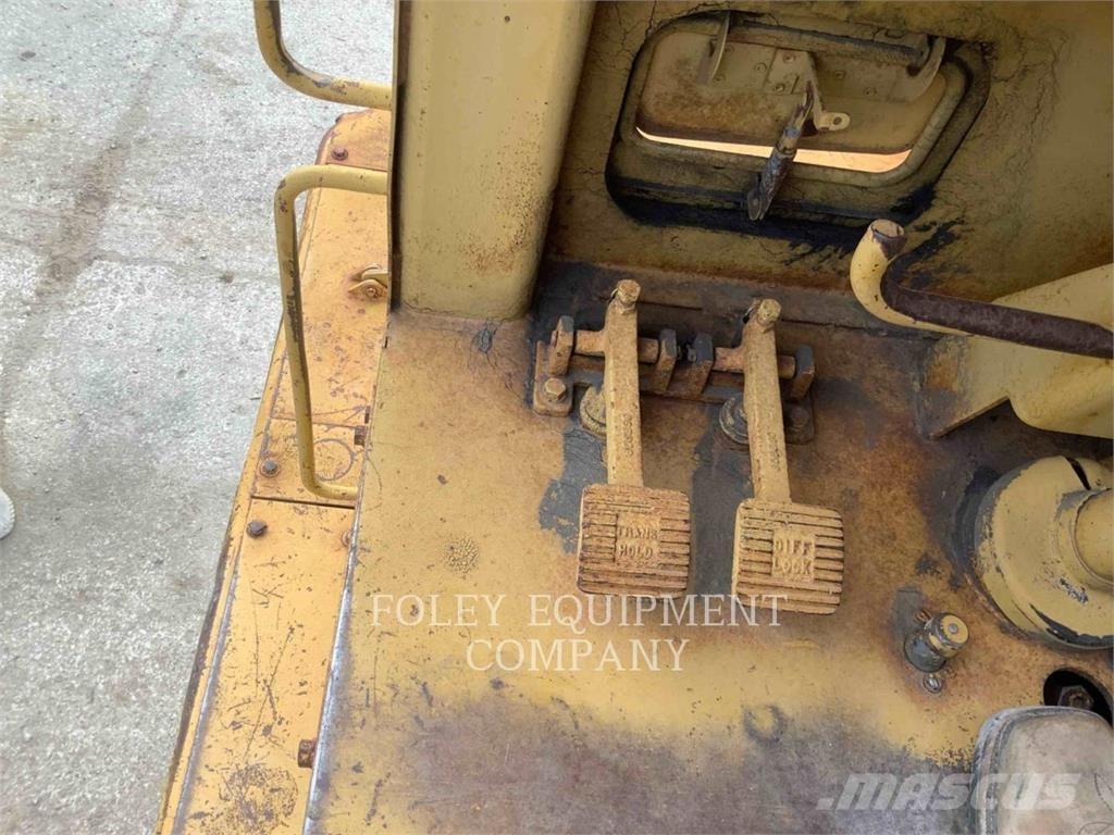 CAT 631D Скреперы