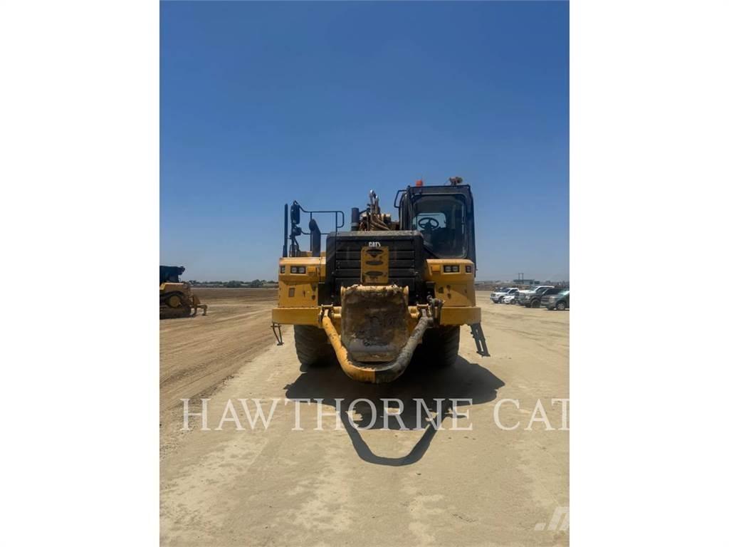 CAT 657 Скреперы