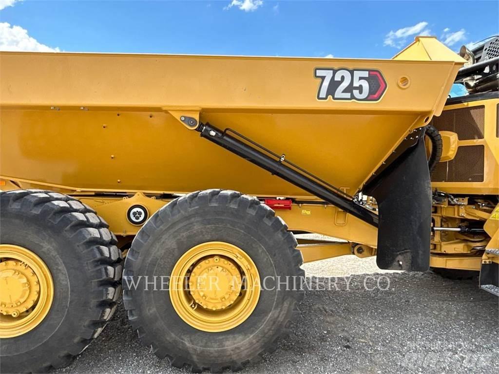 CAT 725 Шарнирно-сочленённые самосвалы