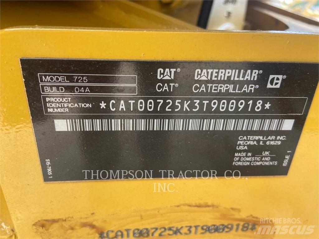 CAT 725 Шарнирно-сочленённые самосвалы