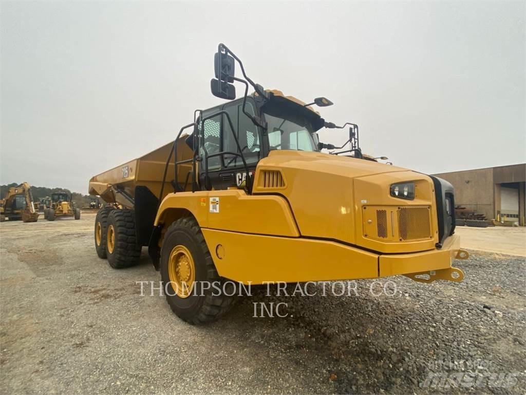 CAT 725 Шарнирно-сочленённые самосвалы