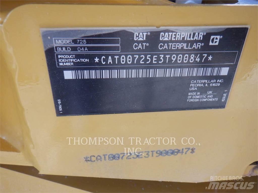 CAT 725 Шарнирно-сочленённые самосвалы
