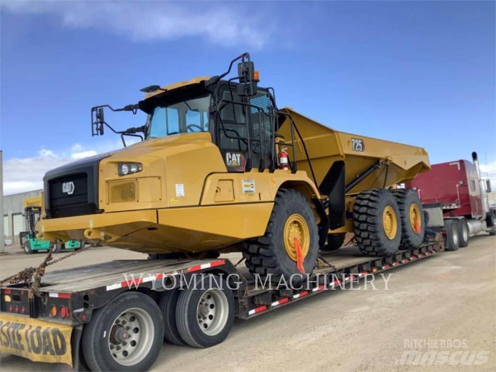 CAT 725 Шарнирно-сочленённые самосвалы