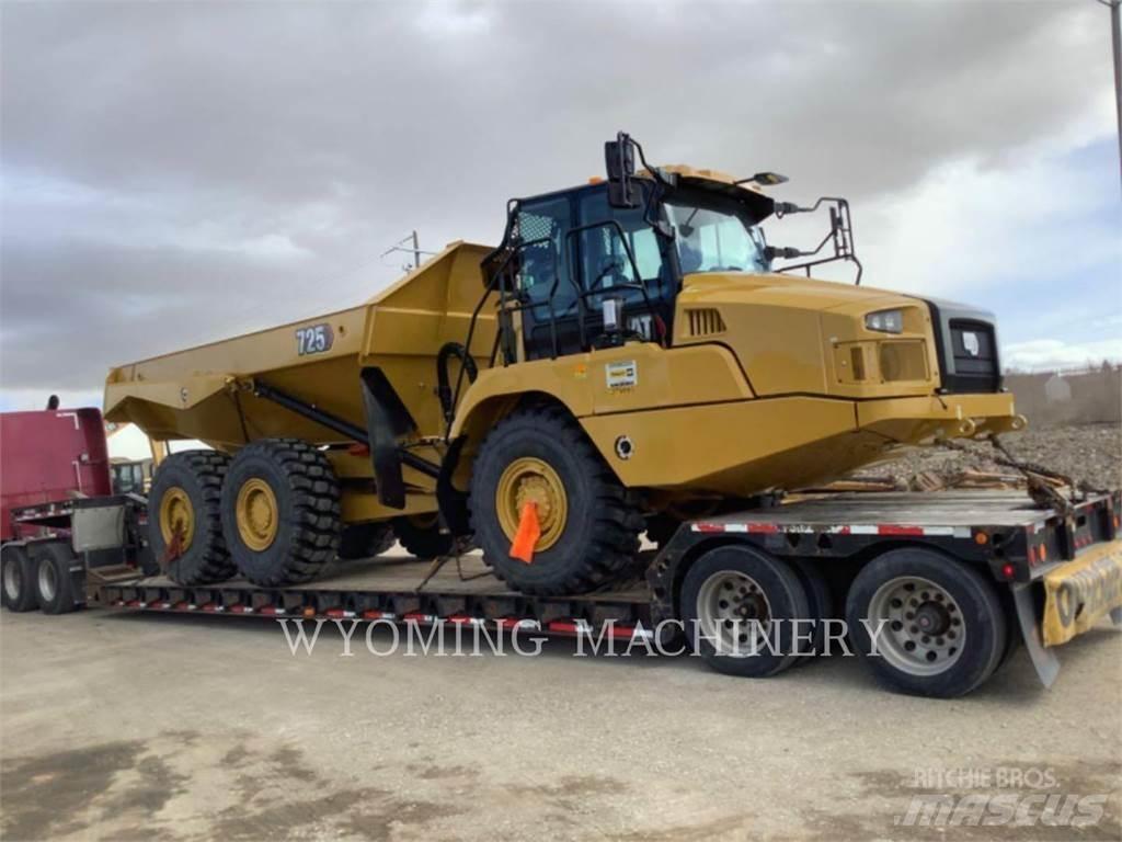 CAT 725 Шарнирно-сочленённые самосвалы
