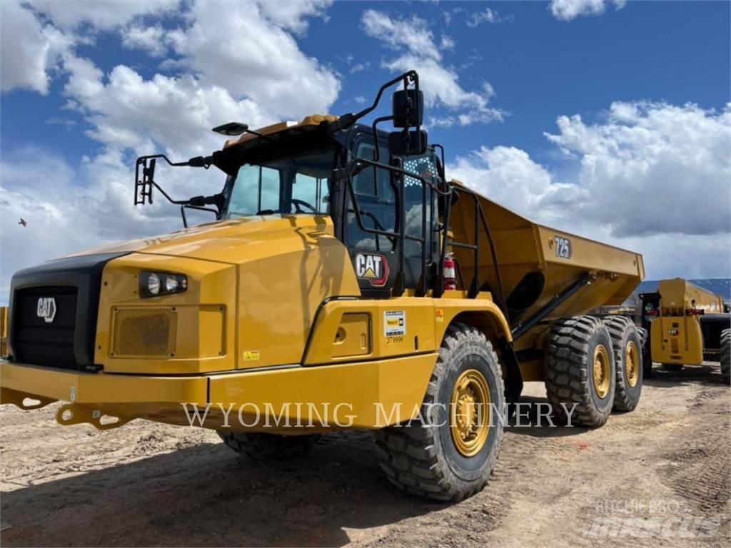 CAT 725 Шарнирно-сочленённые самосвалы