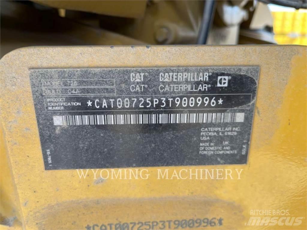 CAT 725 Шарнирно-сочленённые самосвалы
