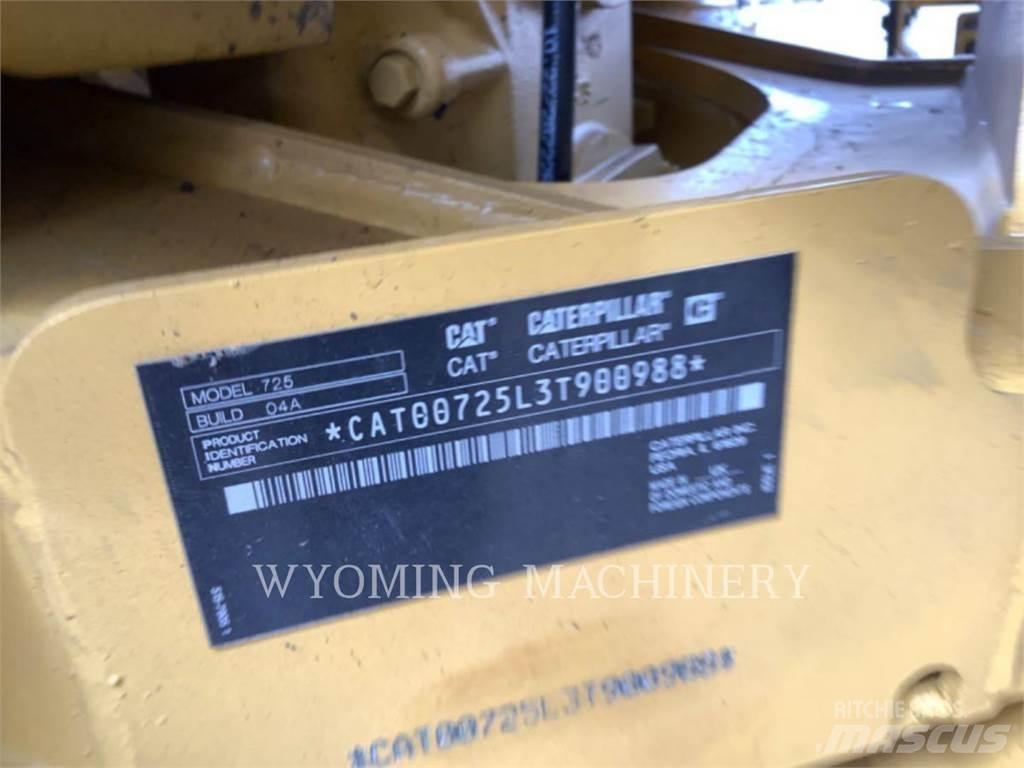 CAT 725 Шарнирно-сочленённые самосвалы