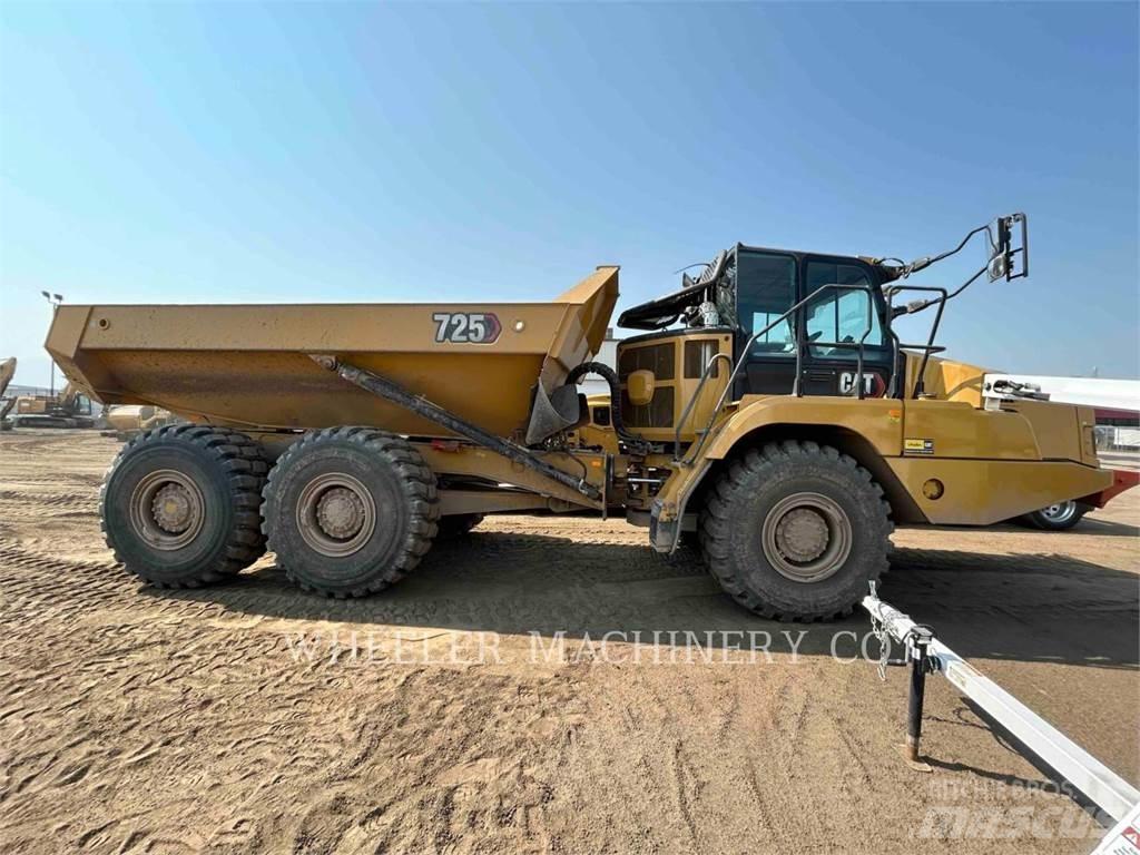 CAT 725 Шарнирно-сочленённые самосвалы