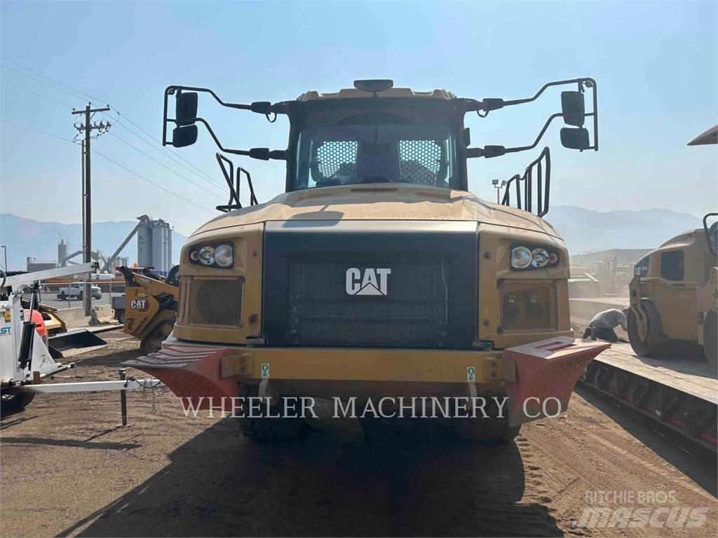 CAT 725 Шарнирно-сочленённые самосвалы