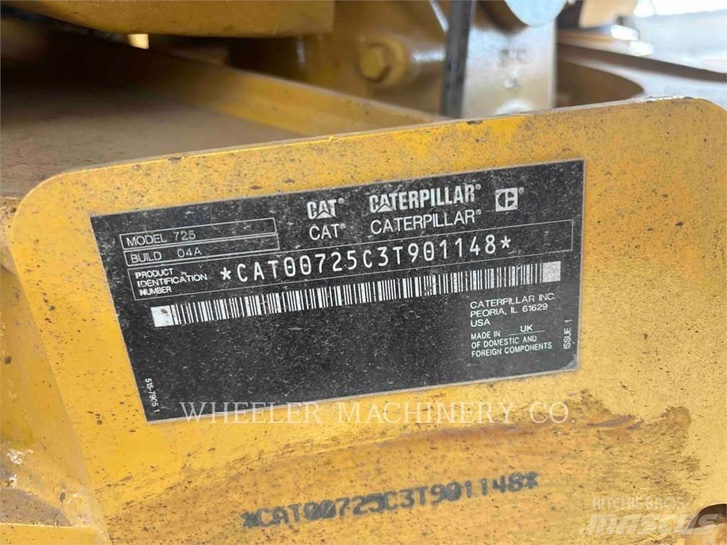 CAT 725 Шарнирно-сочленённые самосвалы