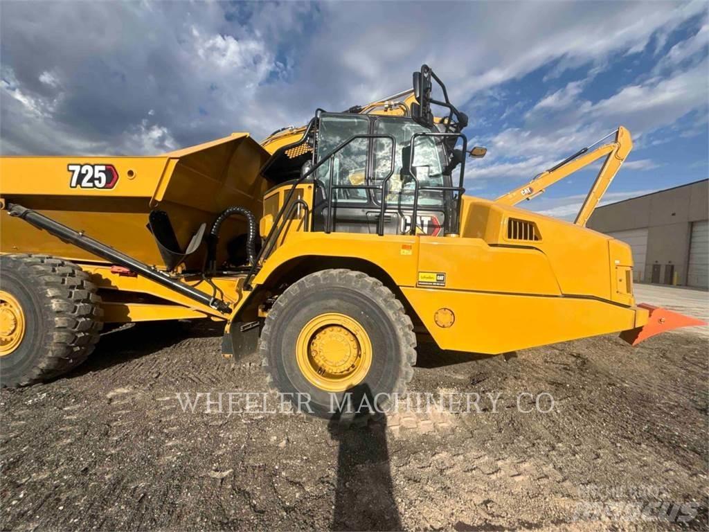 CAT 725 Шарнирно-сочленённые самосвалы