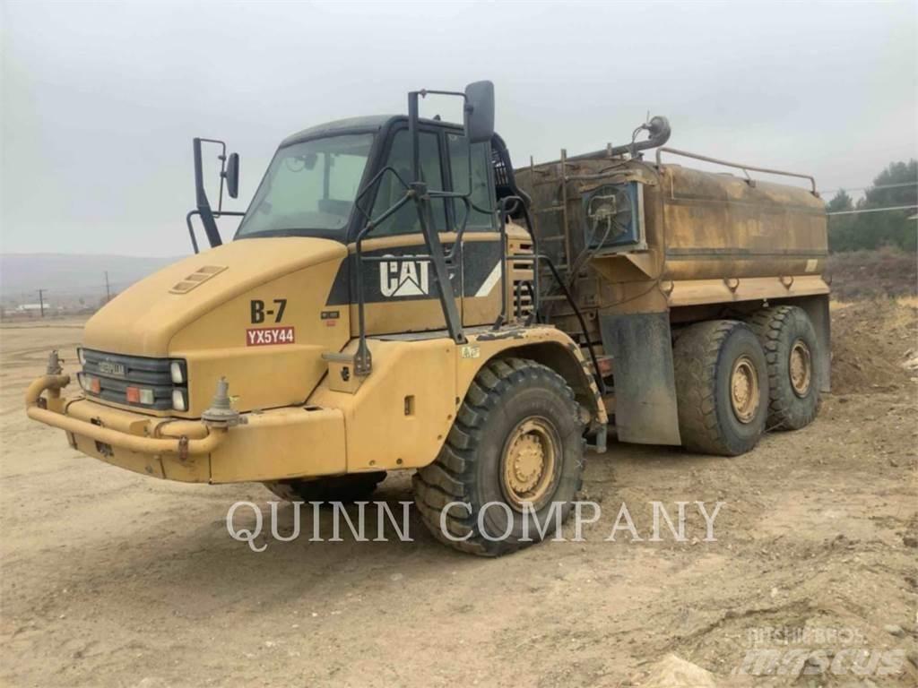 CAT 725 Шарнирно-сочленённые самосвалы