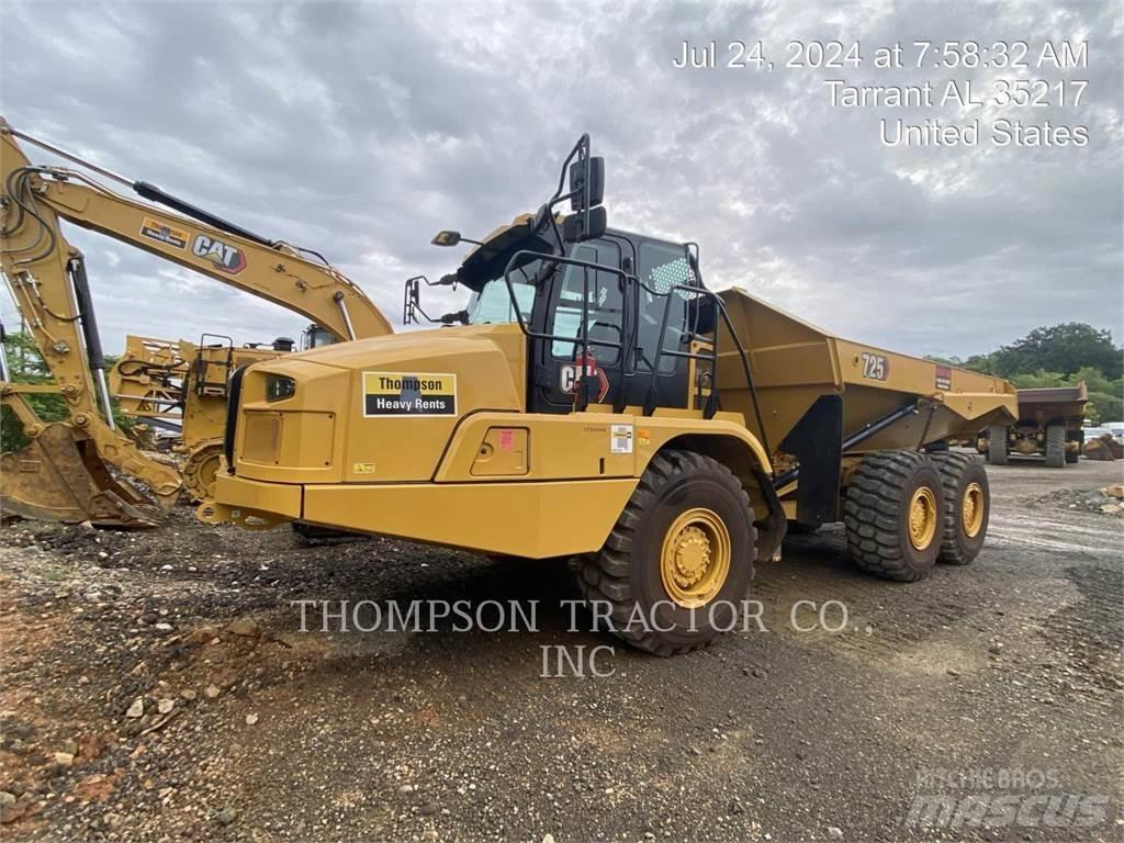 CAT 725 Шарнирно-сочленённые самосвалы