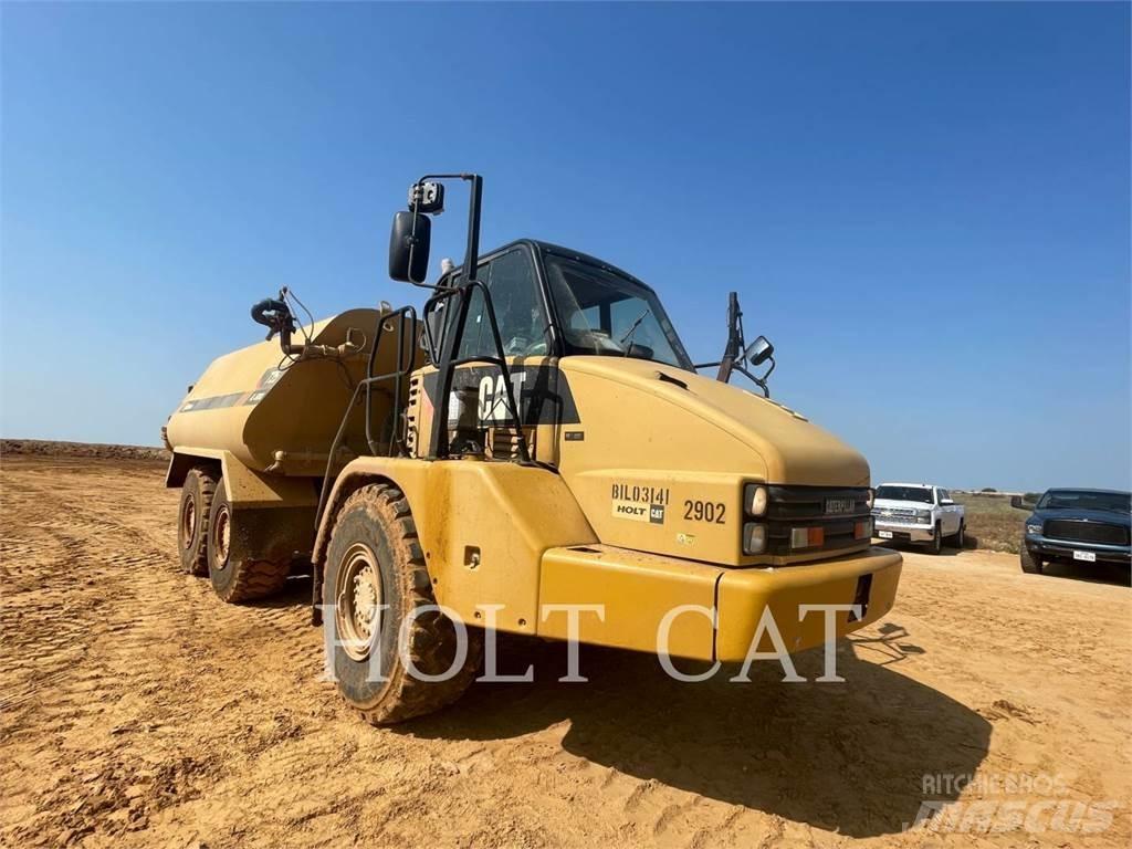 CAT 725 Шарнирно-сочленённые самосвалы