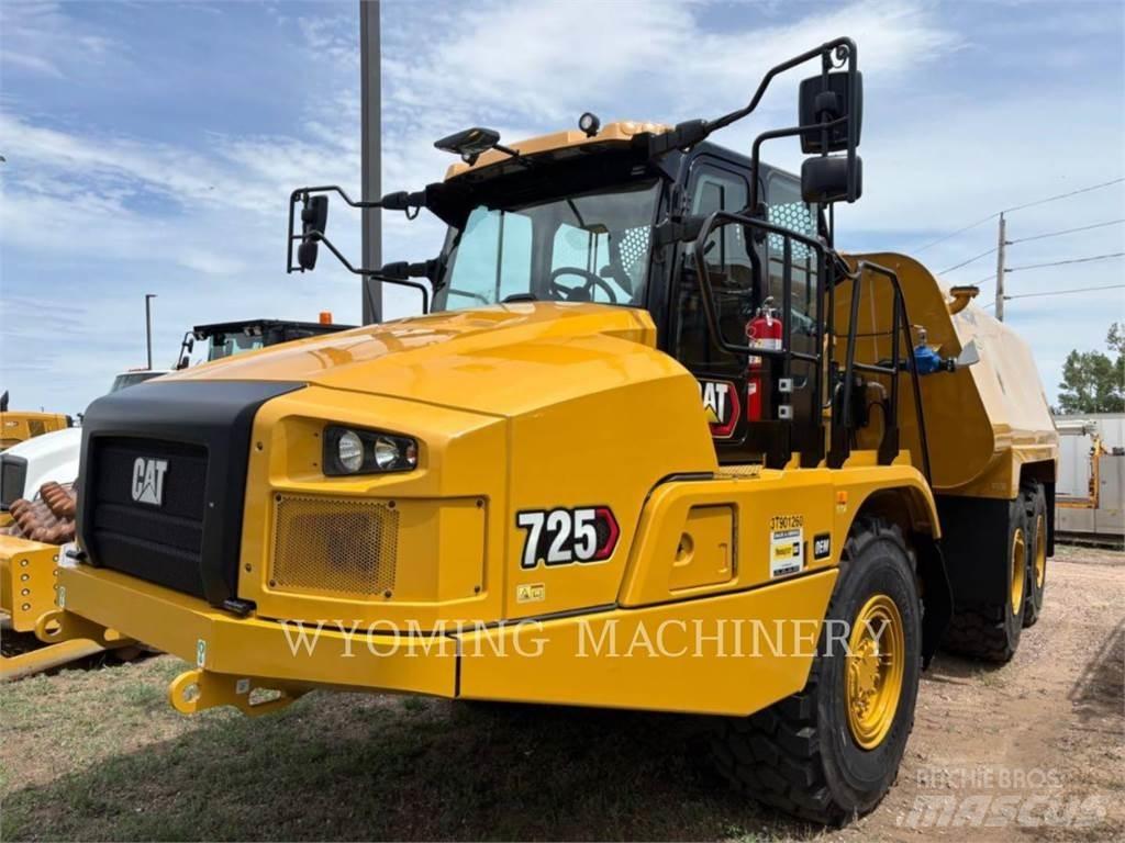 CAT 725 Шарнирно-сочленённые самосвалы