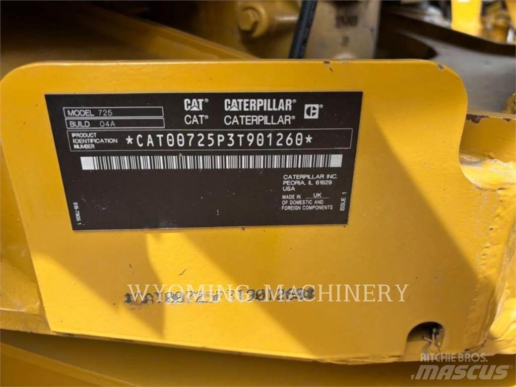 CAT 725 Шарнирно-сочленённые самосвалы