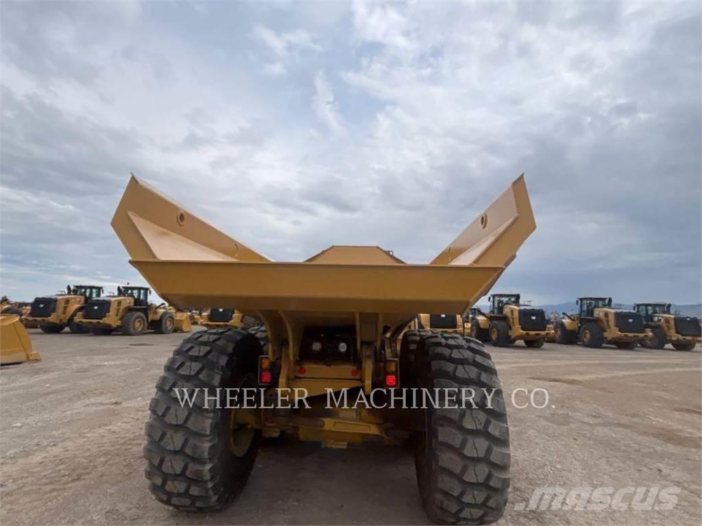 CAT 725 Шарнирно-сочленённые самосвалы