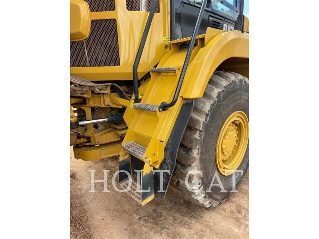 CAT 725 Шарнирно-сочленённые самосвалы