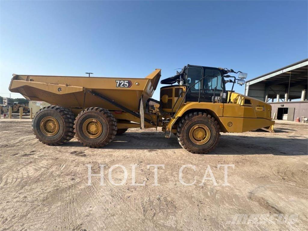 CAT 725 Шарнирно-сочленённые самосвалы