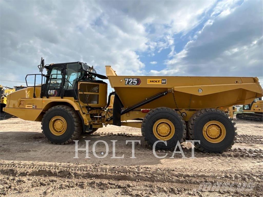 CAT 725 Шарнирно-сочленённые самосвалы