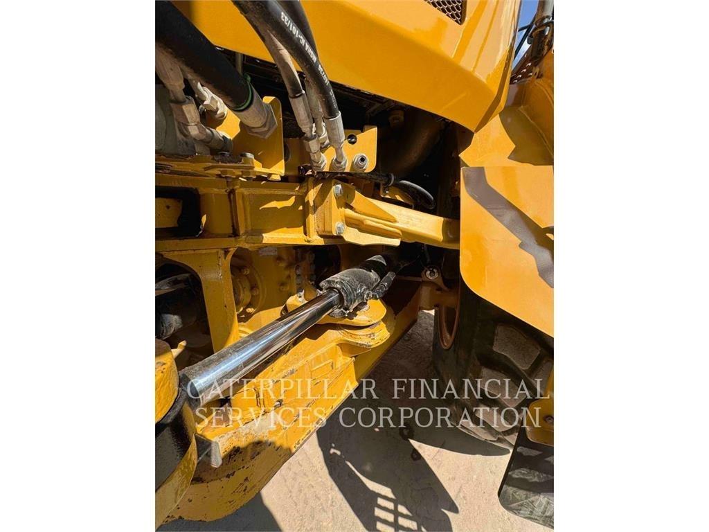 CAT 725-04 Шарнирно-сочленённые самосвалы