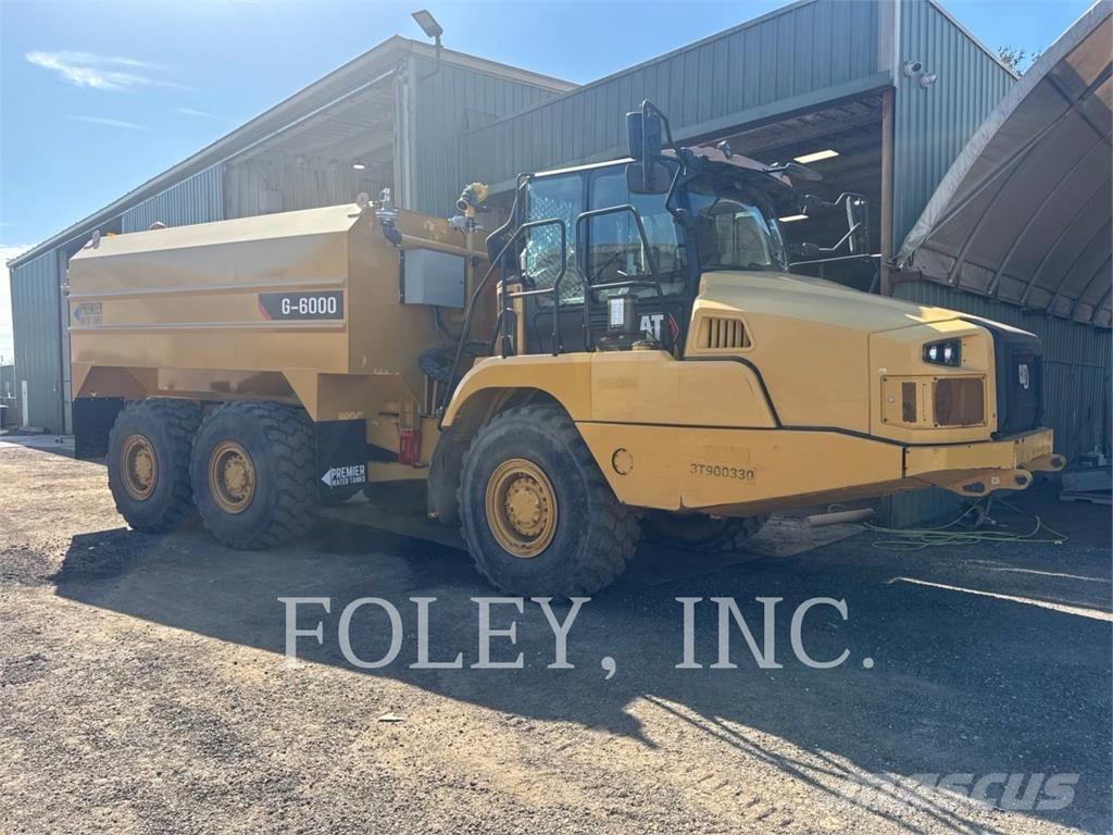 CAT 725-04 Грузовики-цистерны