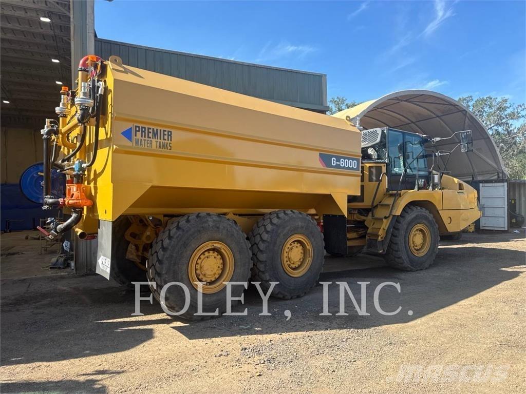 CAT 725-04 Грузовики-цистерны
